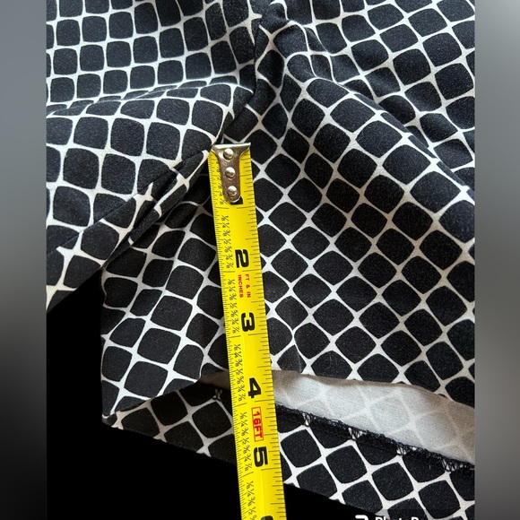 SHORTS - Picture 7 of 7